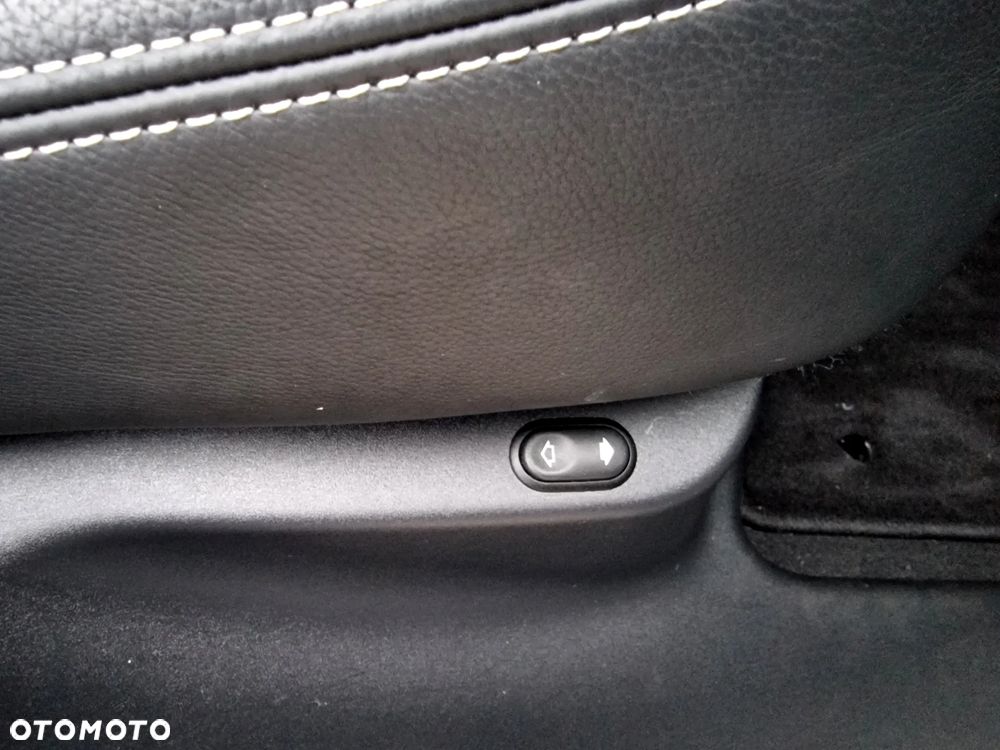 Land Rover Range Rover Velar 2.0 R-Dynamic SE - 36