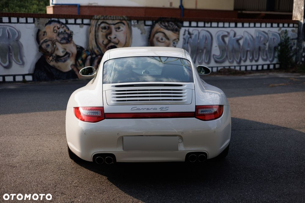 Porsche 911 - 4