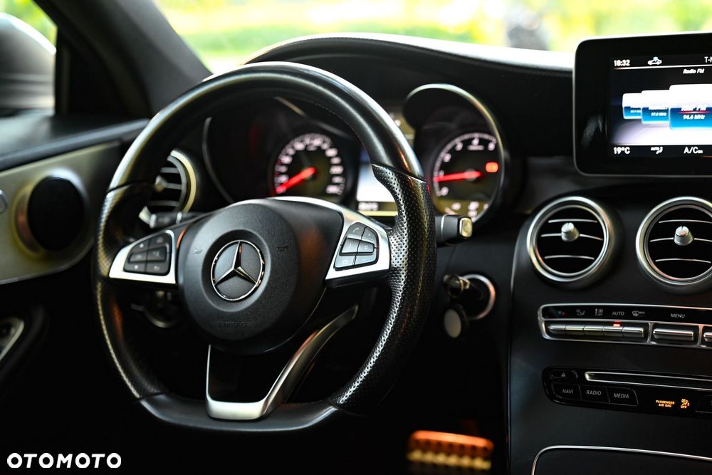 Mercedes-Benz Klasa C 200 4-Matic 9G-Tronic - 13