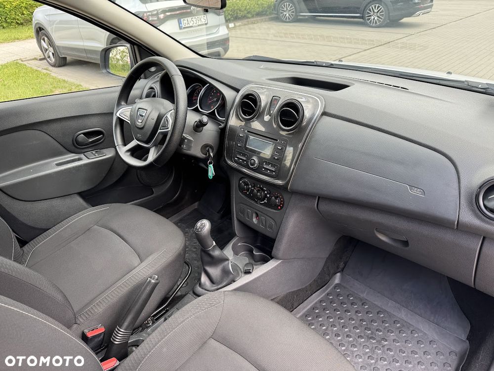 Dacia Logan 1.2 16V Laureate - 13