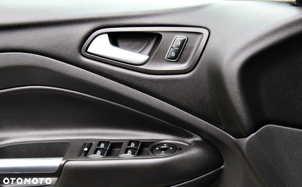 Ford Kuga - 22
