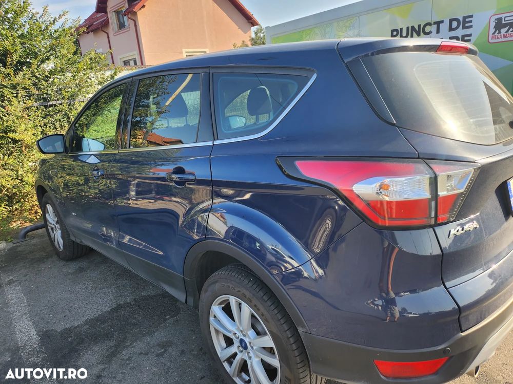 Ford Kuga - 2