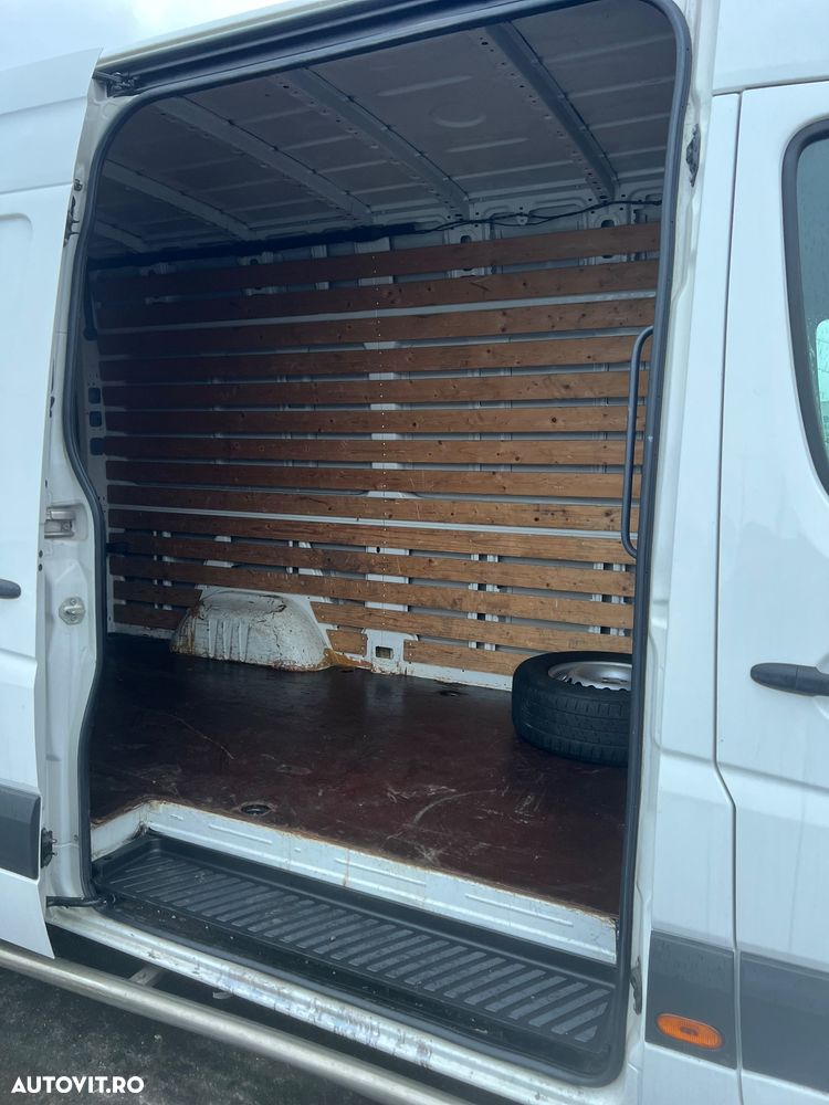 Volkswagen Crafter - 8