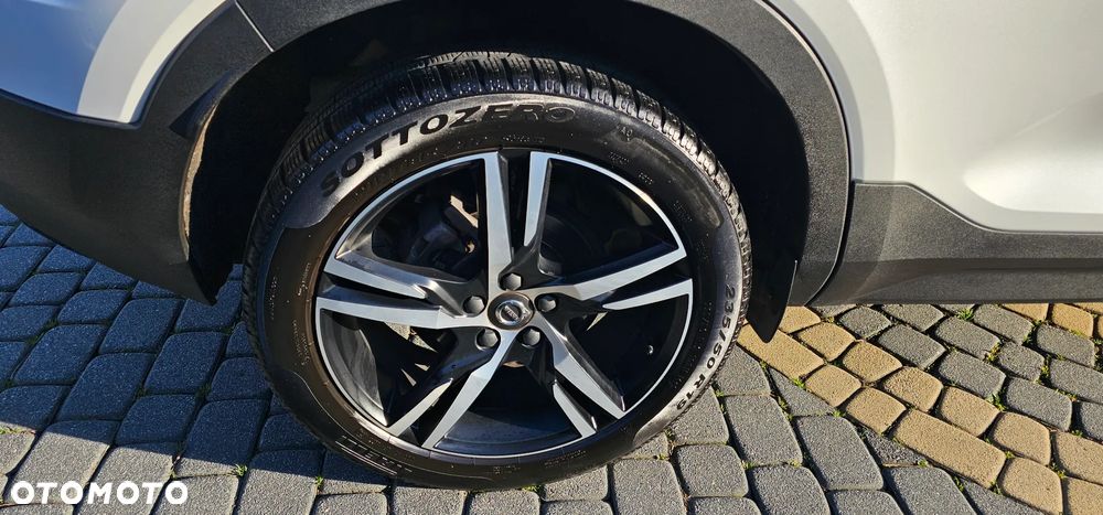 Volvo XC 40 T3 R-Design - 9