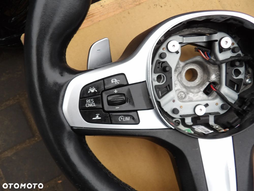BMW - G30,G31,G32,G11 - M PAKIET - KIEROWNICA MULTIFUNKCYJNA - PODUSZKA AIRBAG - 8071899 - 2
