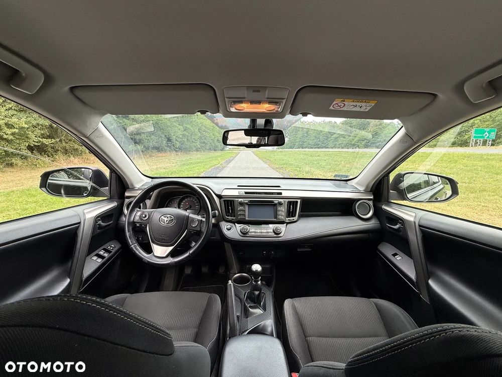 Toyota RAV4 2.0 D-4D Premium - 9