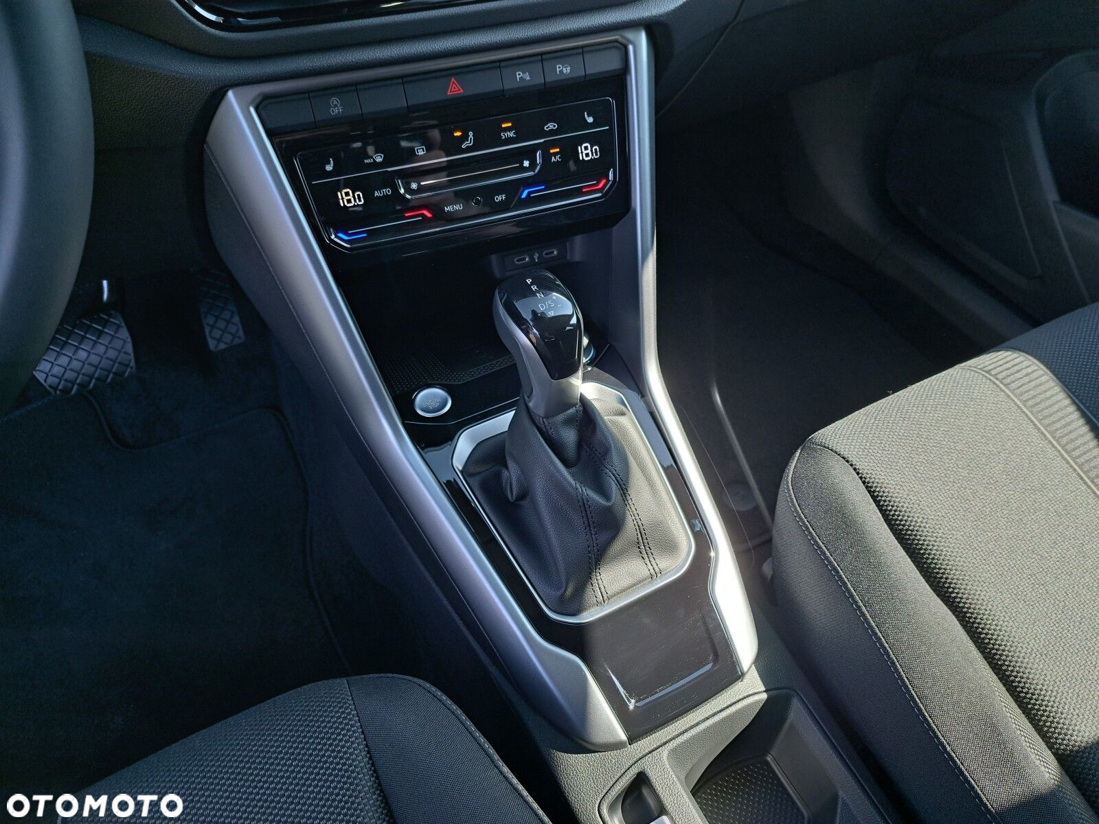 Volkswagen T-Roc 1.5 TSI Life Plus DSG - 23