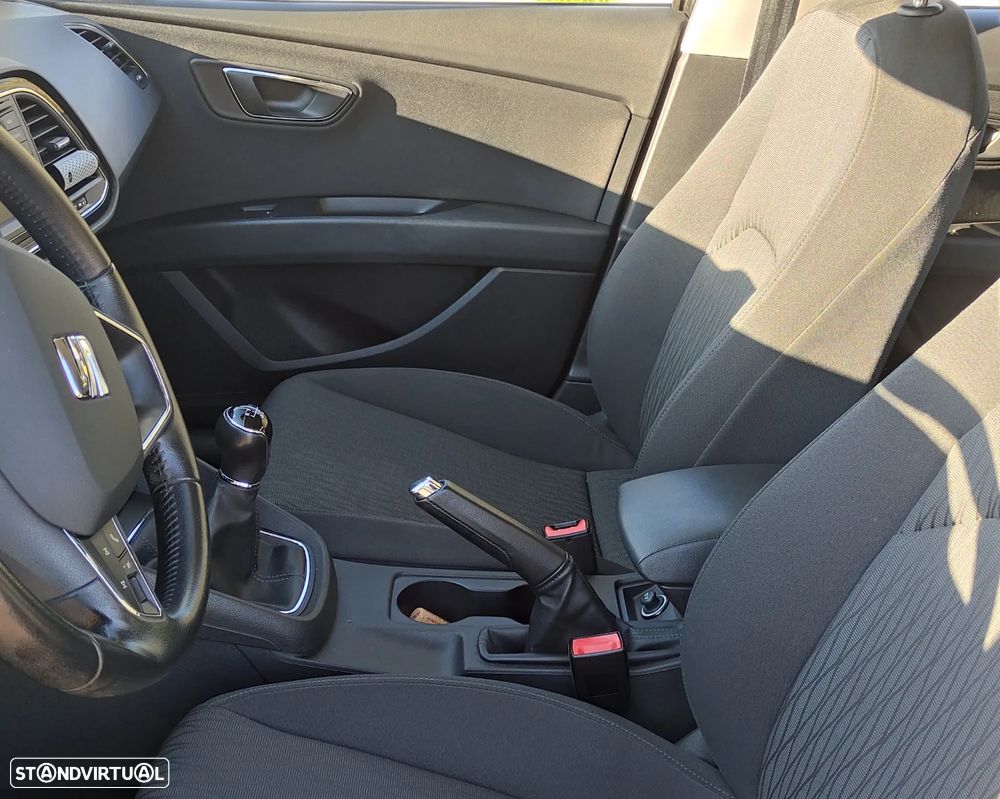 SEAT Leon 1.6 TDI DPF S&S Style - 9