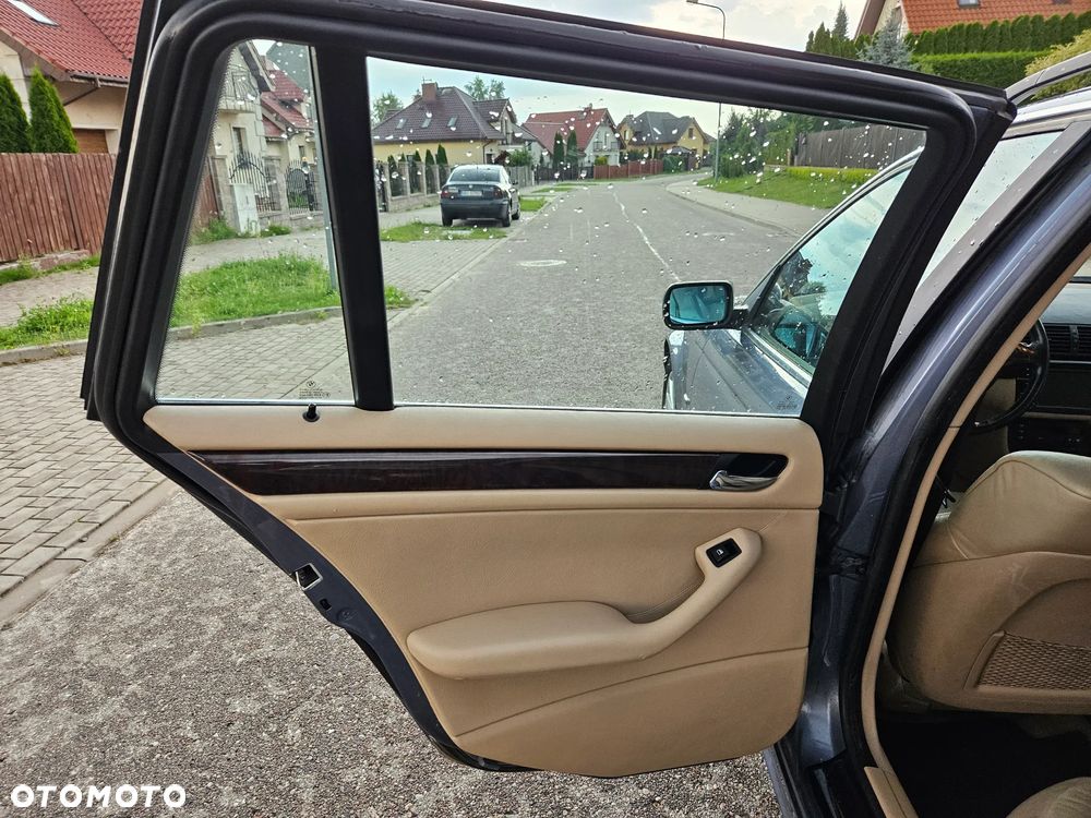 BMW Seria 3 - 26