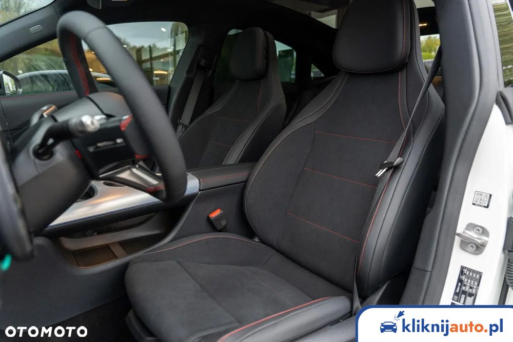 Mercedes-Benz CLA 200 AMG Line 7G-DCT - 7