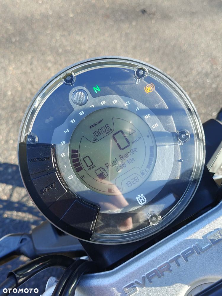 Husqvarna Svartpilen - 9