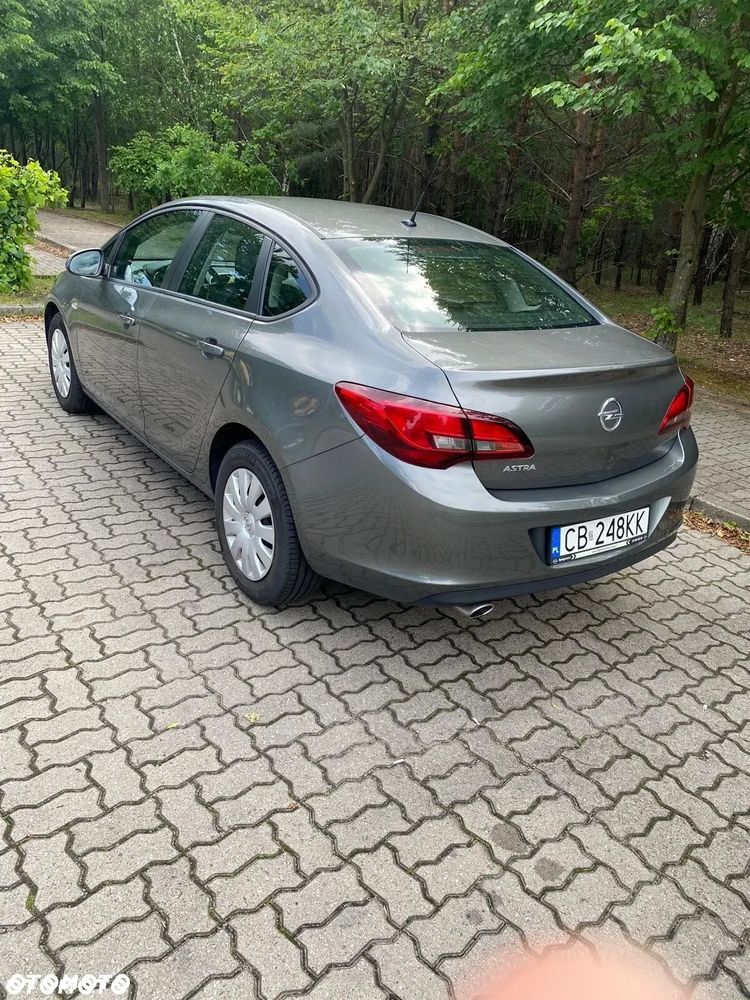 Opel Astra IV 1.4 T EU6 - 2