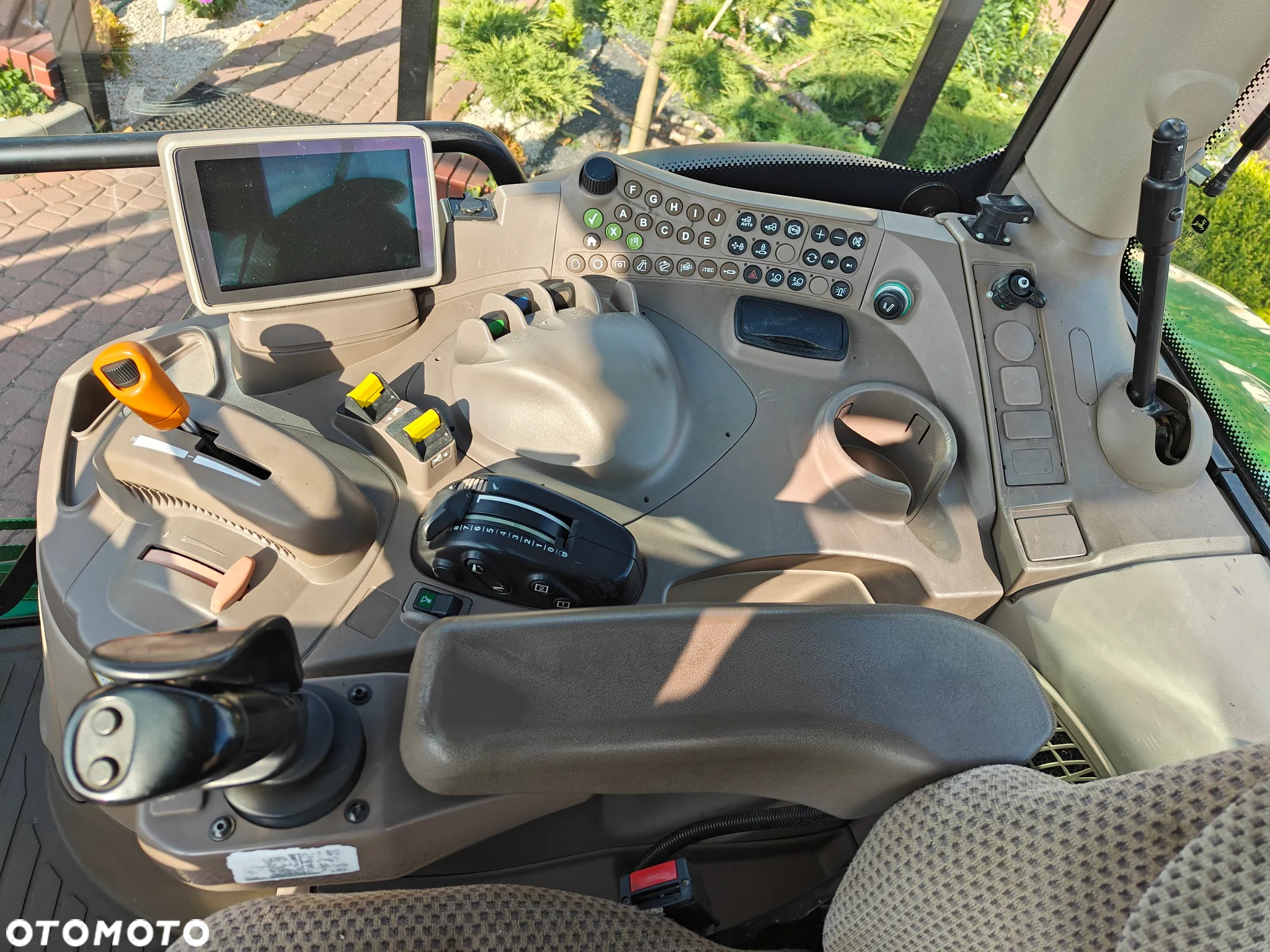 John Deere 6125R, przedni WOM, ładowacz - 7