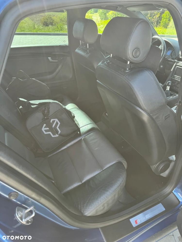 Audi A4 Limousine - 19