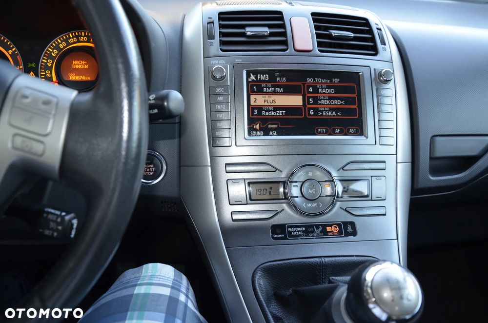 Toyota Auris 1.6 VVT-i Sol - 19