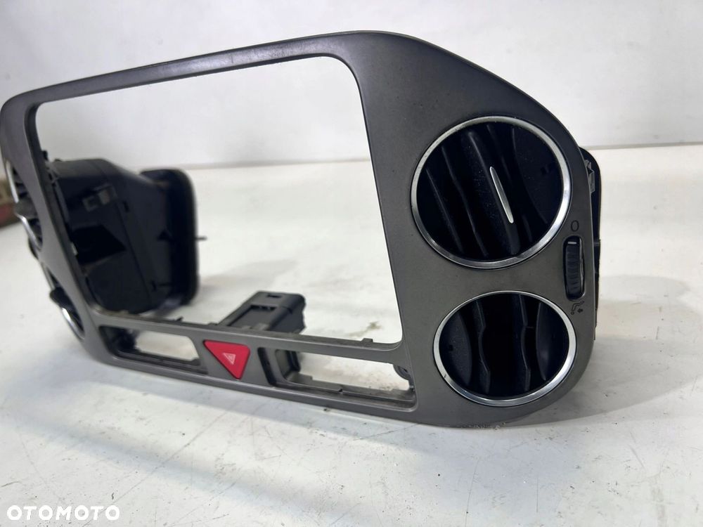 LISTWA DEKOR KRATKI NAWIEWU VW TIGUAN 5M0858071K - 3