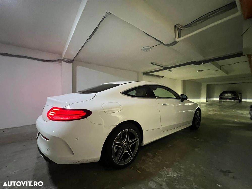 Mercedes-Benz C 400 4MATIC Coupe - 3