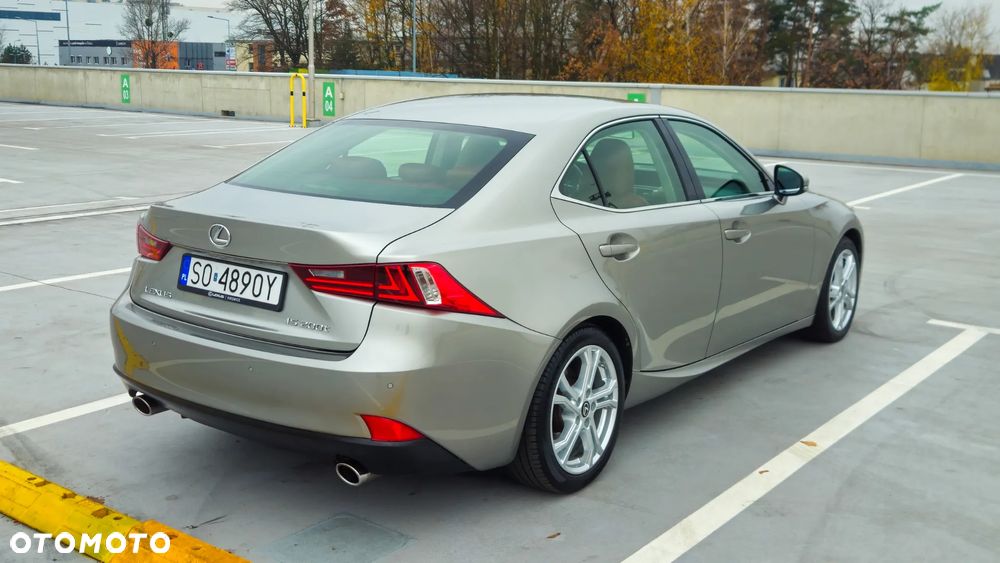 Lexus IS 200t Elite - 7