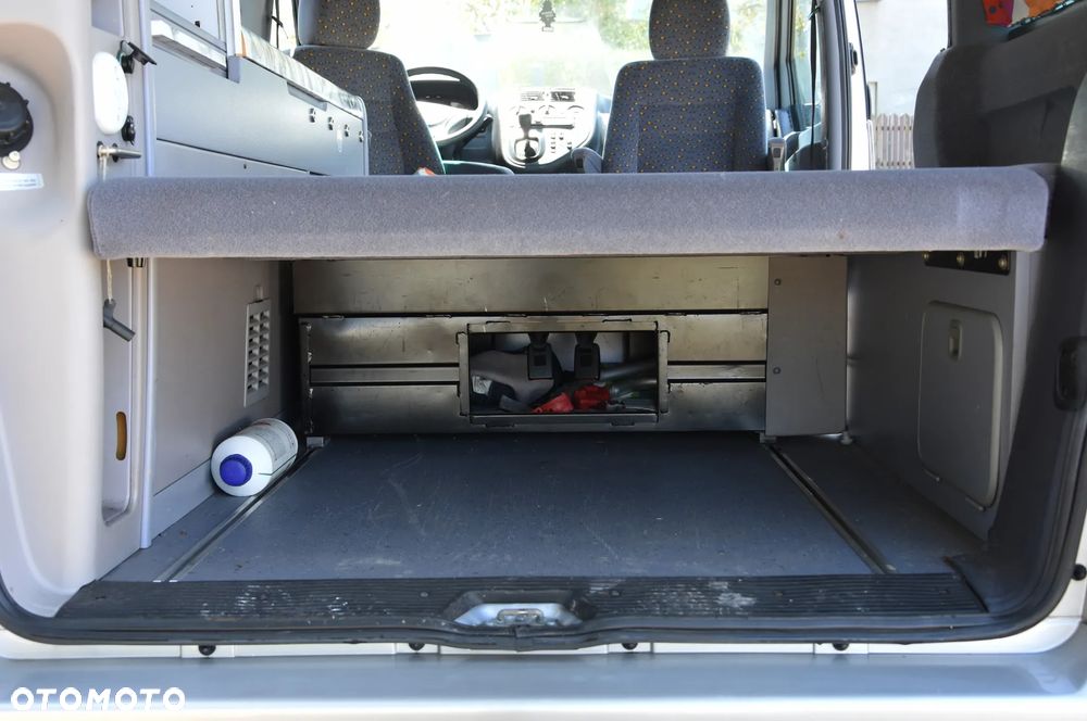 Mercedes-Benz Vito - 25