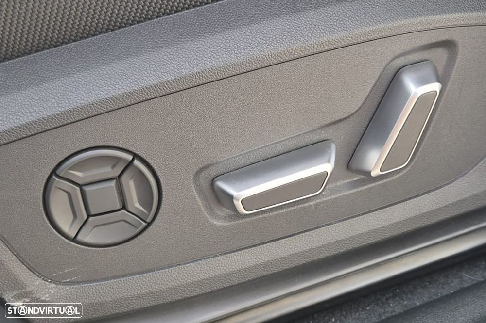 Audi Q3 e-hybrid S tronic - 12