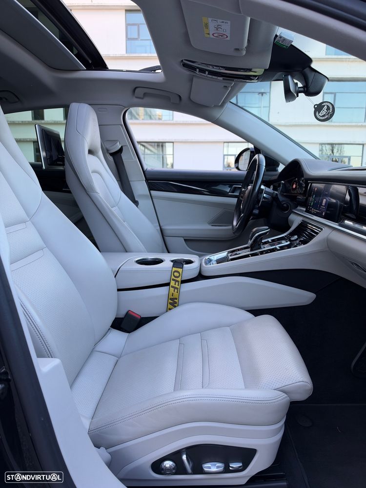 Porsche Panamera - 17