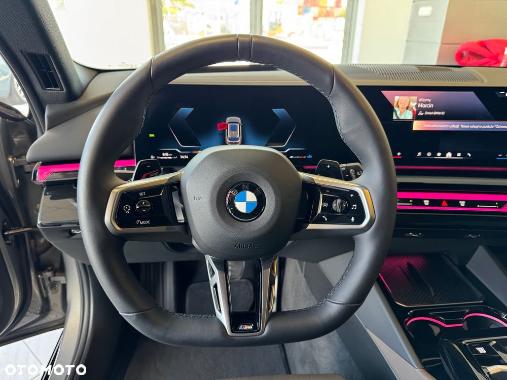 BMW Seria 5 520d xDrive - 18