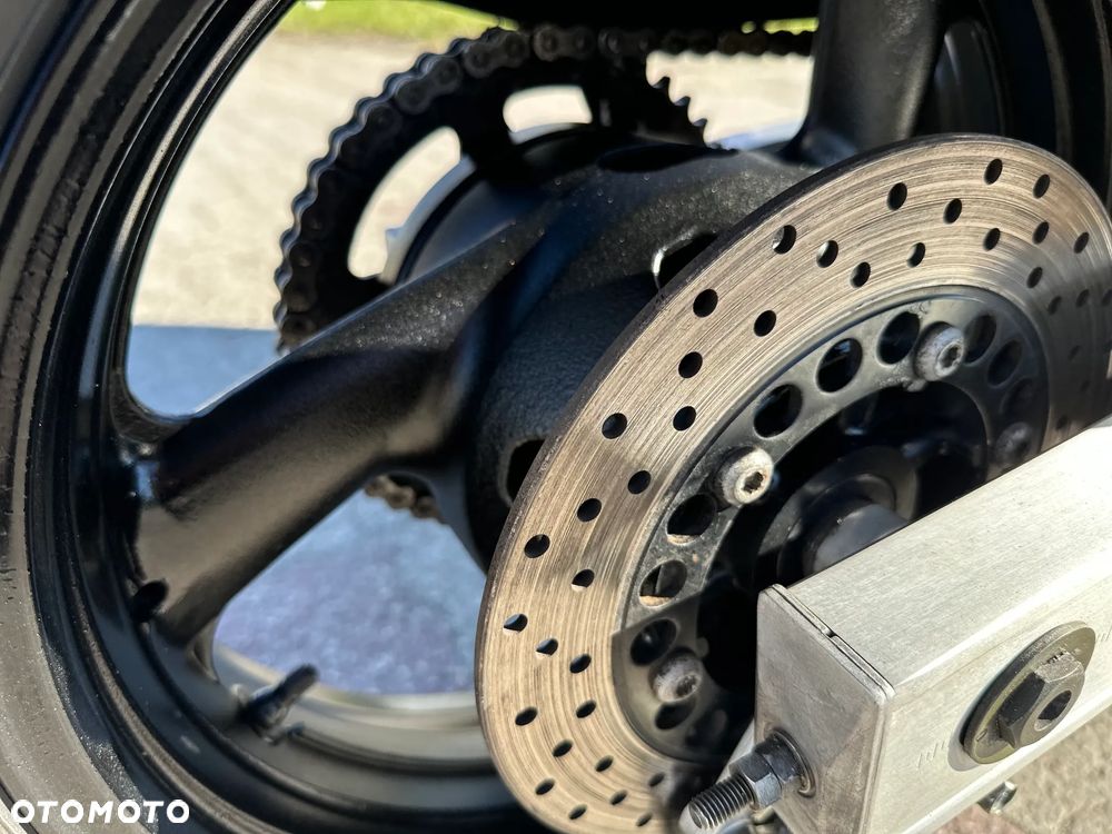 Yamaha FZS - 16
