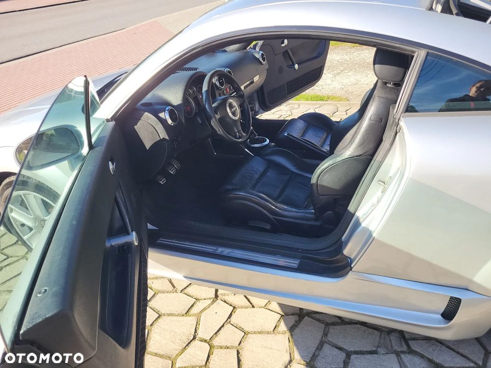 Audi TT Coupé 1.8T Quattro - 30
