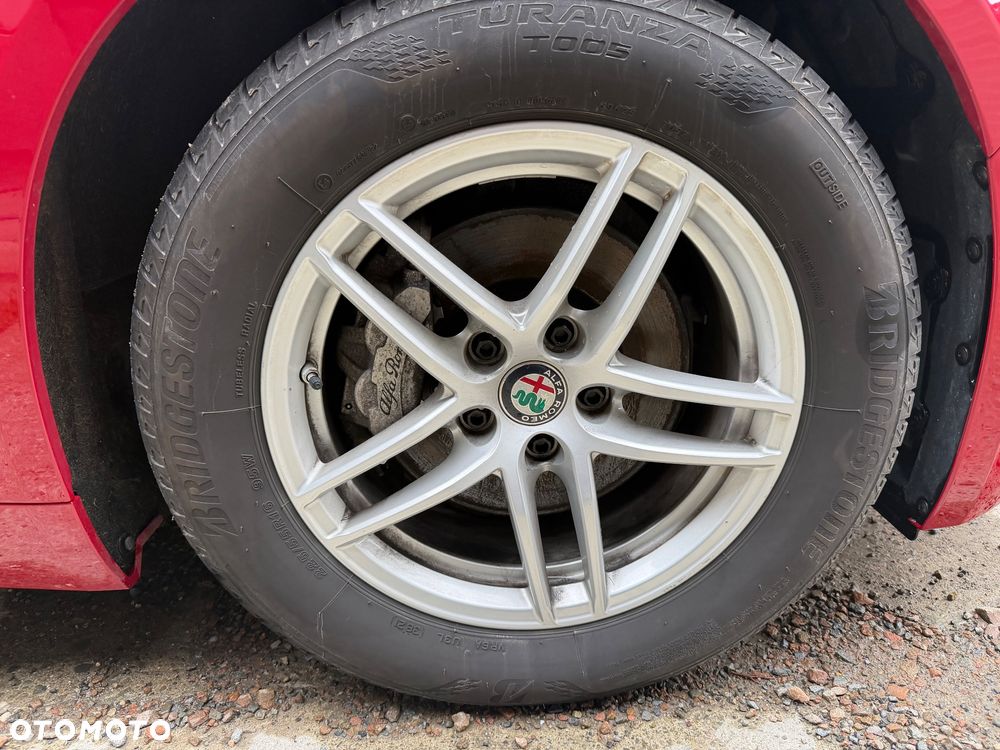 Alfa Romeo Giulia 2.2 - 11