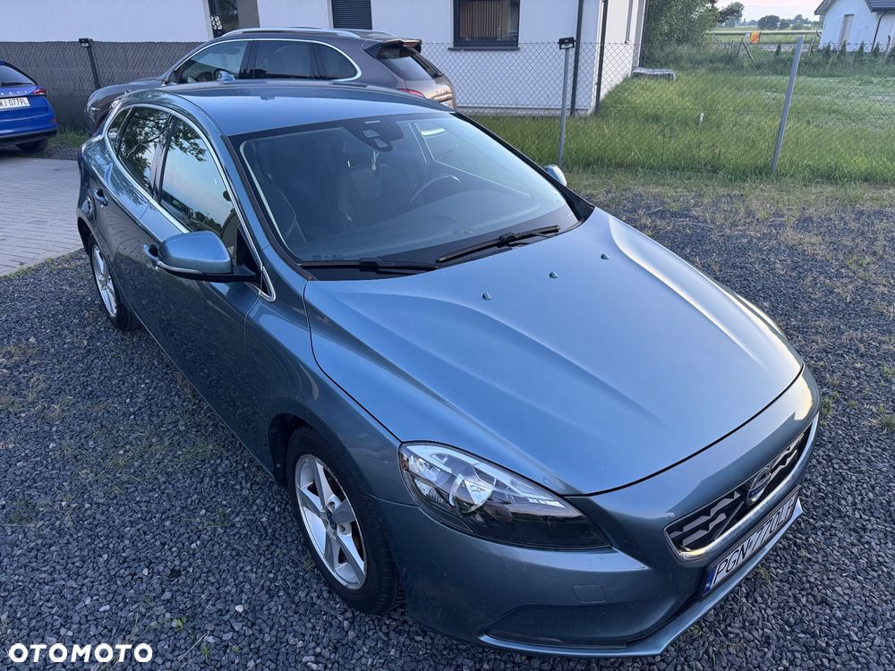 Volvo V40 D2 Momentum - 2