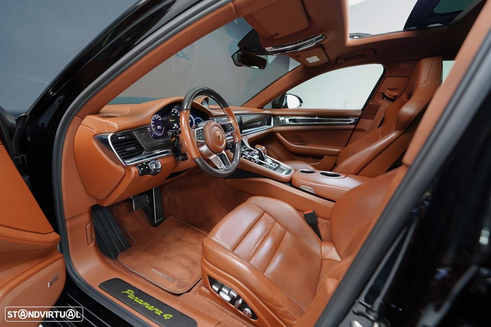 Porsche Panamera Sport Turismo 4 E-Hybrid - 11