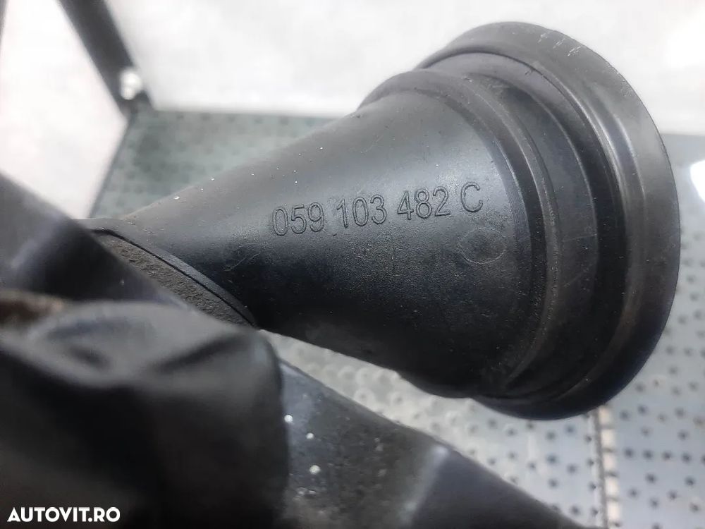 capac culbutori stanga  2.7 tdi can audi a6 4f c6   059103469ac - 4