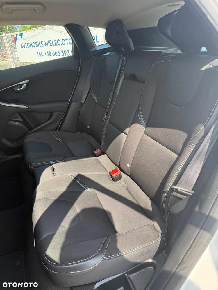 Volvo V40 D2 Momentum - 5