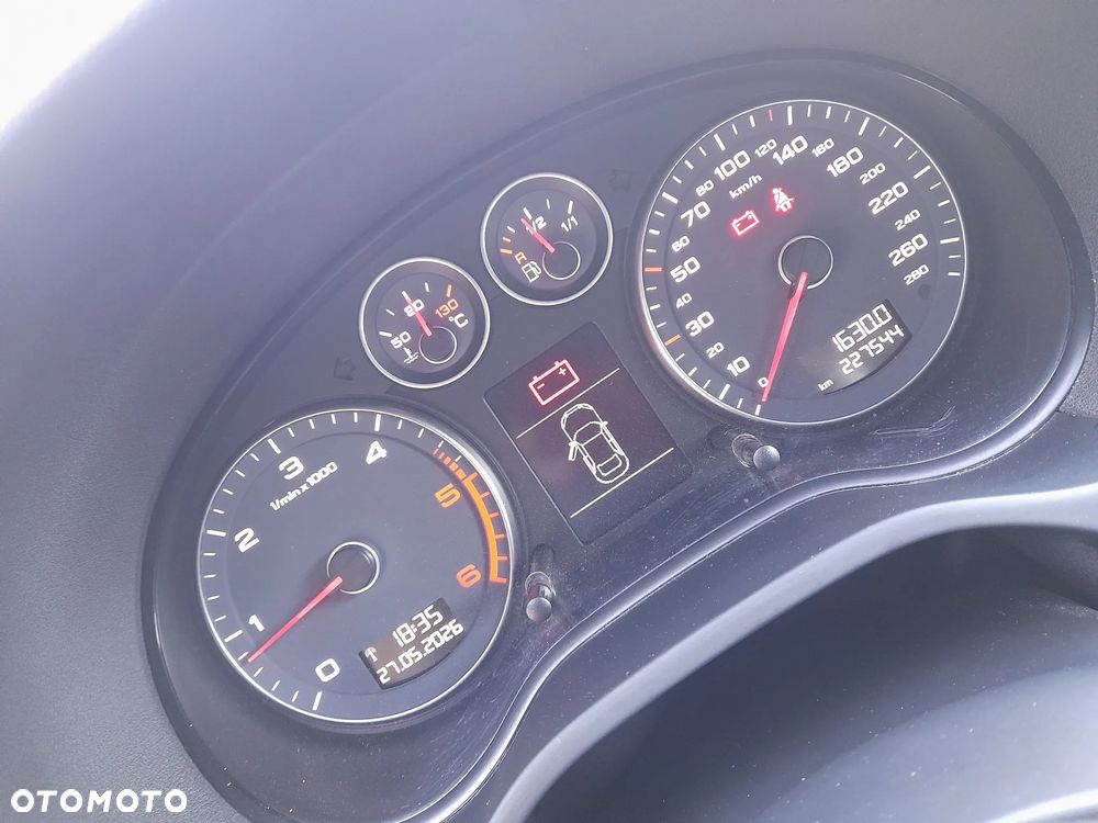 Audi A3 Sportback 1.6 TDI DPF Ambiente - 18