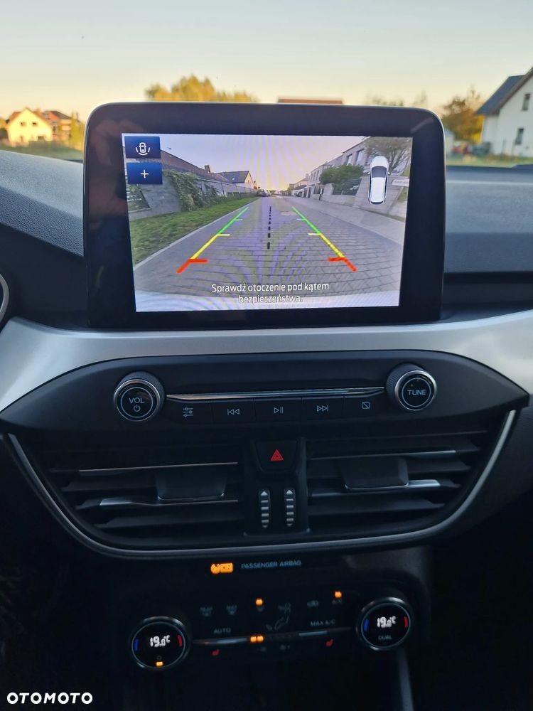 Ford Focus 1.5 EcoBlue SCR Connected - 16
