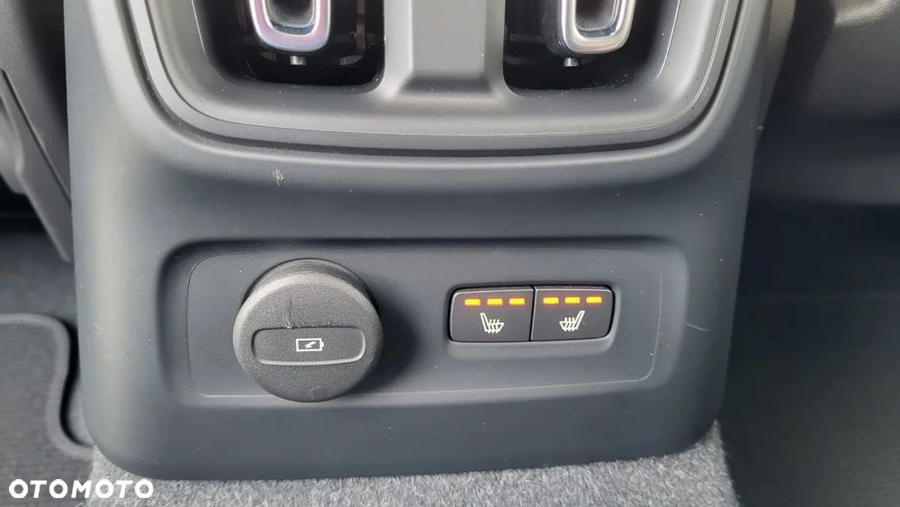 Volvo XC 40 - 22