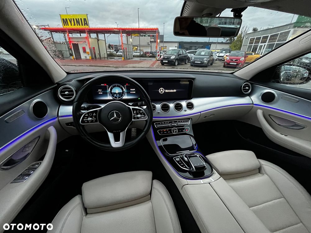 Mercedes-Benz Klasa E 200 d Business Edition 9G-TRONIC - 31