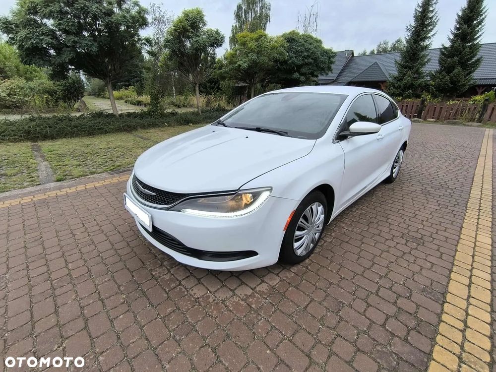 Chrysler 200 - 1