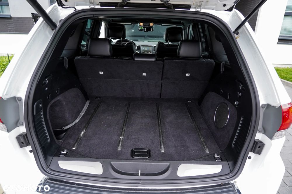 Jeep Grand Cherokee - 11