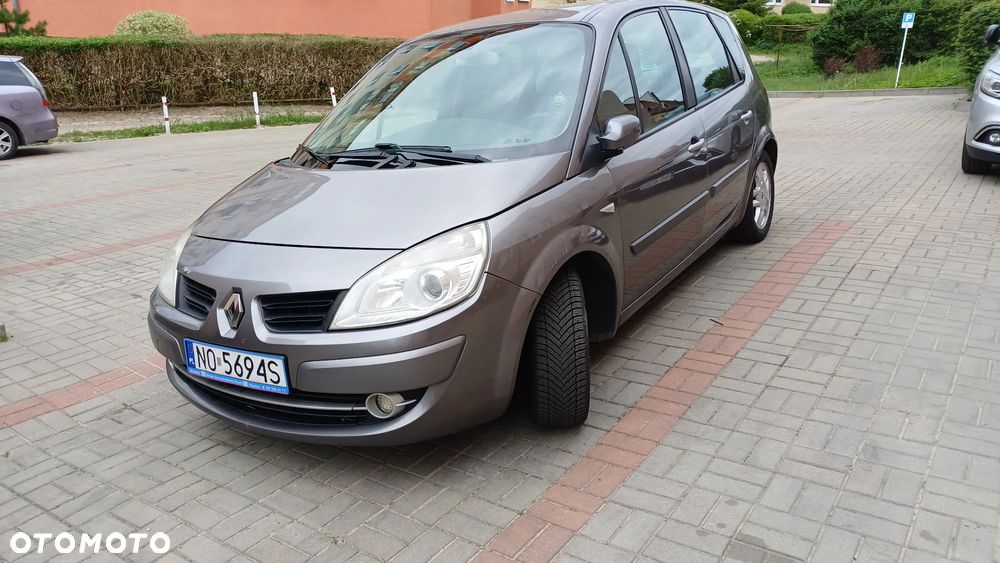 Renault Scenic - 1
