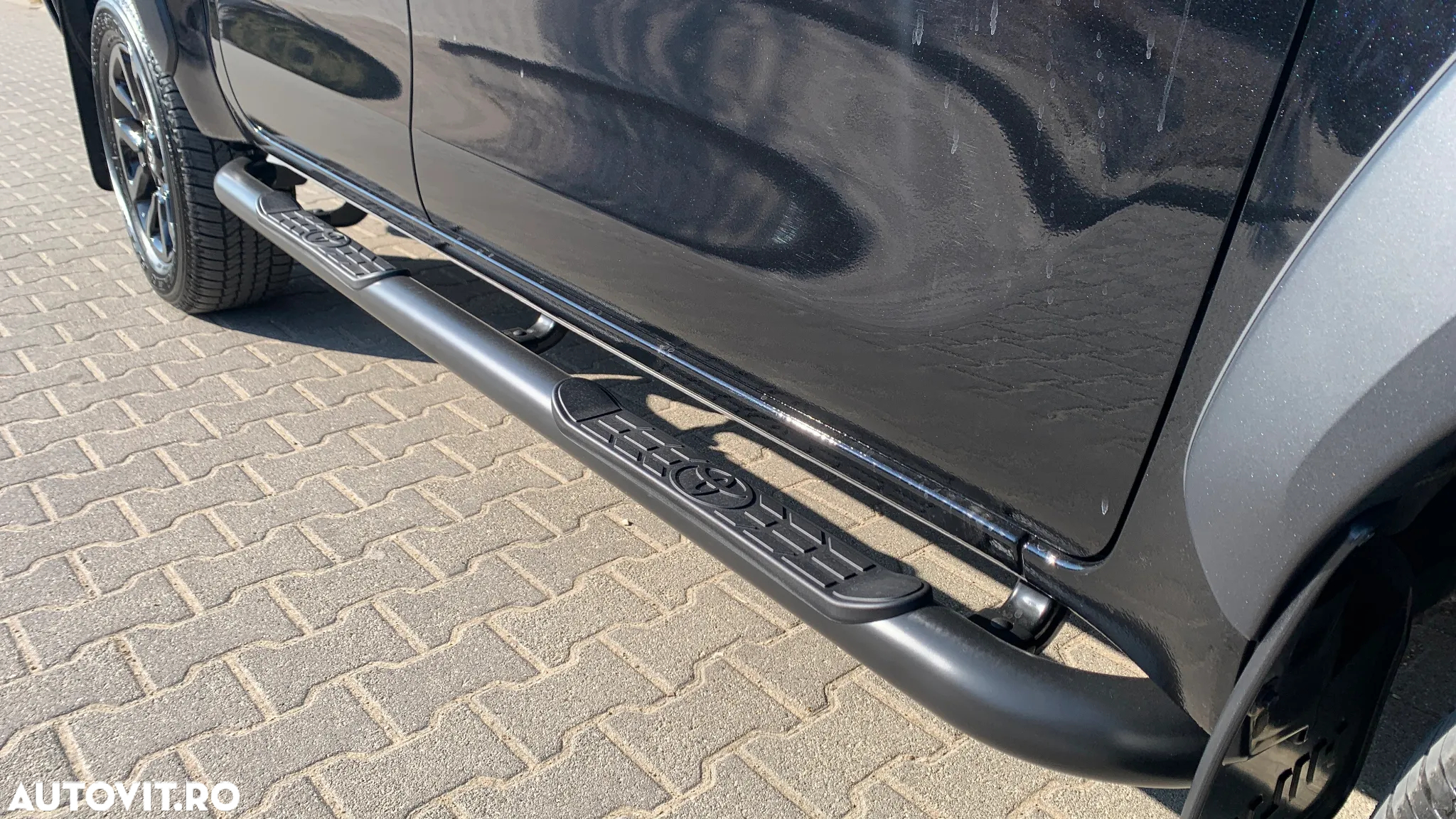 Toyota Hilux 2.8D 204CP 4x4 Double Cab AT MHEV Invincible Color Edition (3E5) - 12