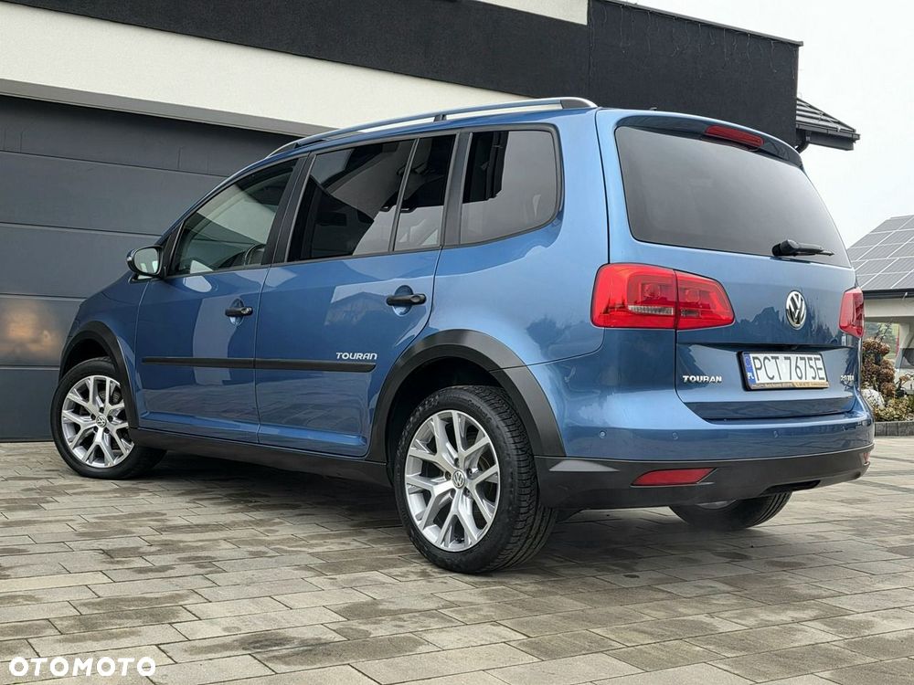 Volkswagen Touran 2.0 TDI DPF DSG Cross - 3