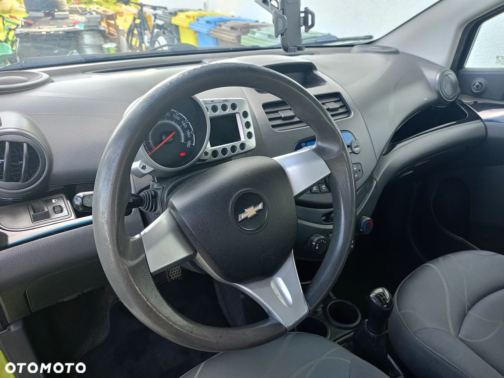 Chevrolet Spark 1.0 - 8