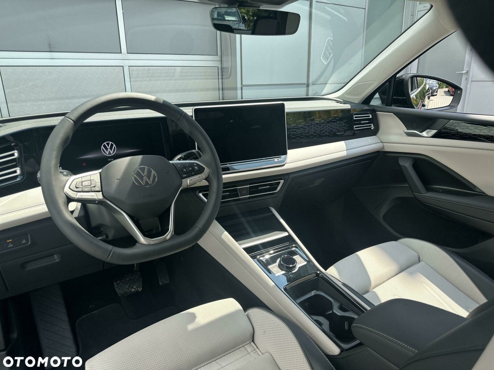 Volkswagen Tiguan - 14