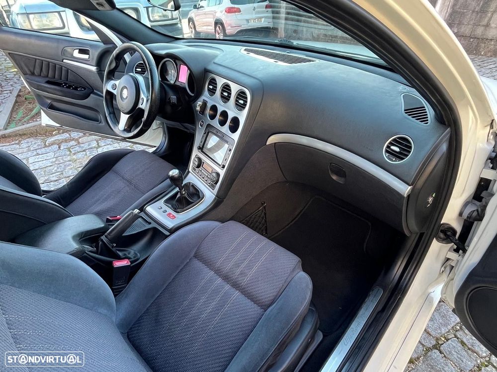 Alfa Romeo 159 Sportwagon 1.9 JTDm 16V Sportiva - 10