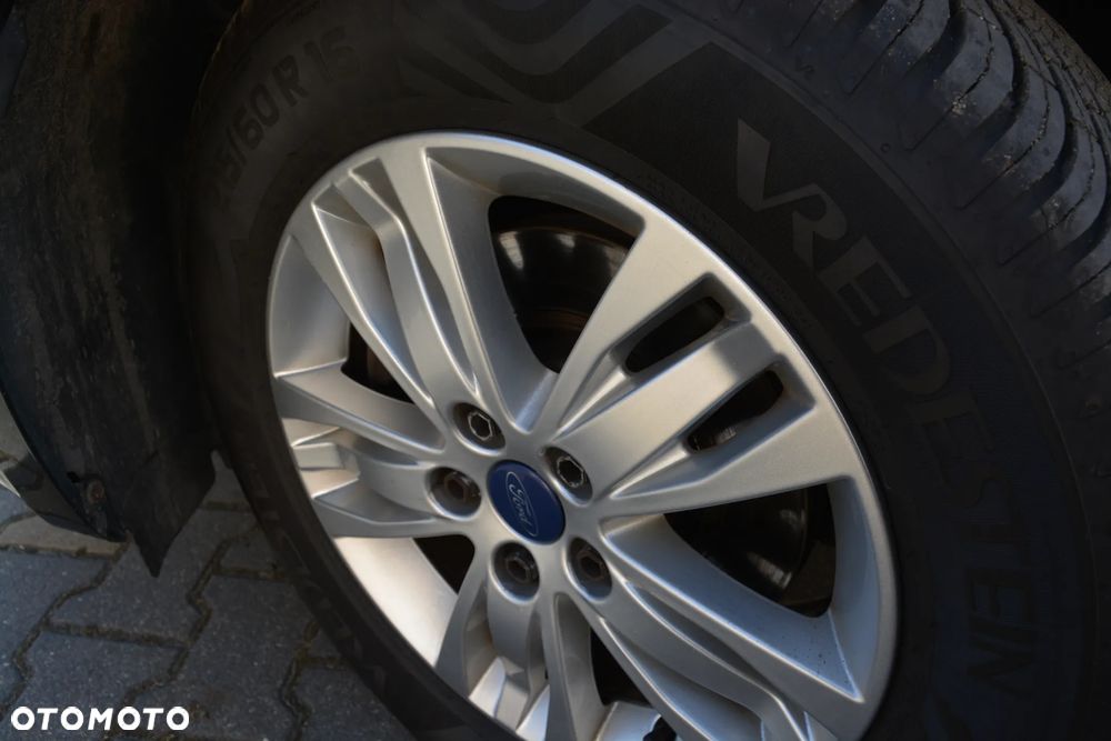 Ford Galaxy 2.0 Titanium - 29
