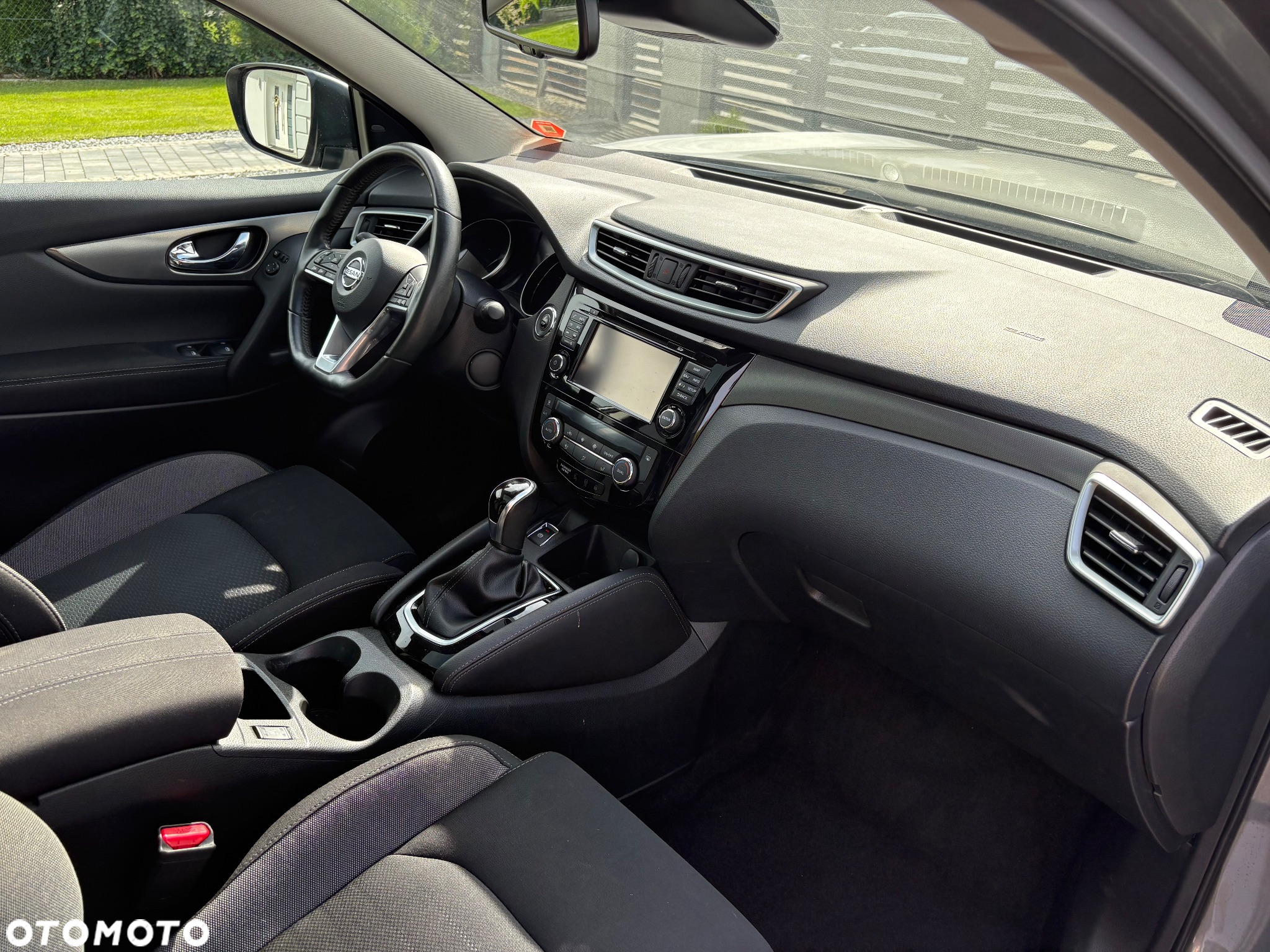 Nissan Qashqai 1.6 dCi Xtronic N-Connecta - 9