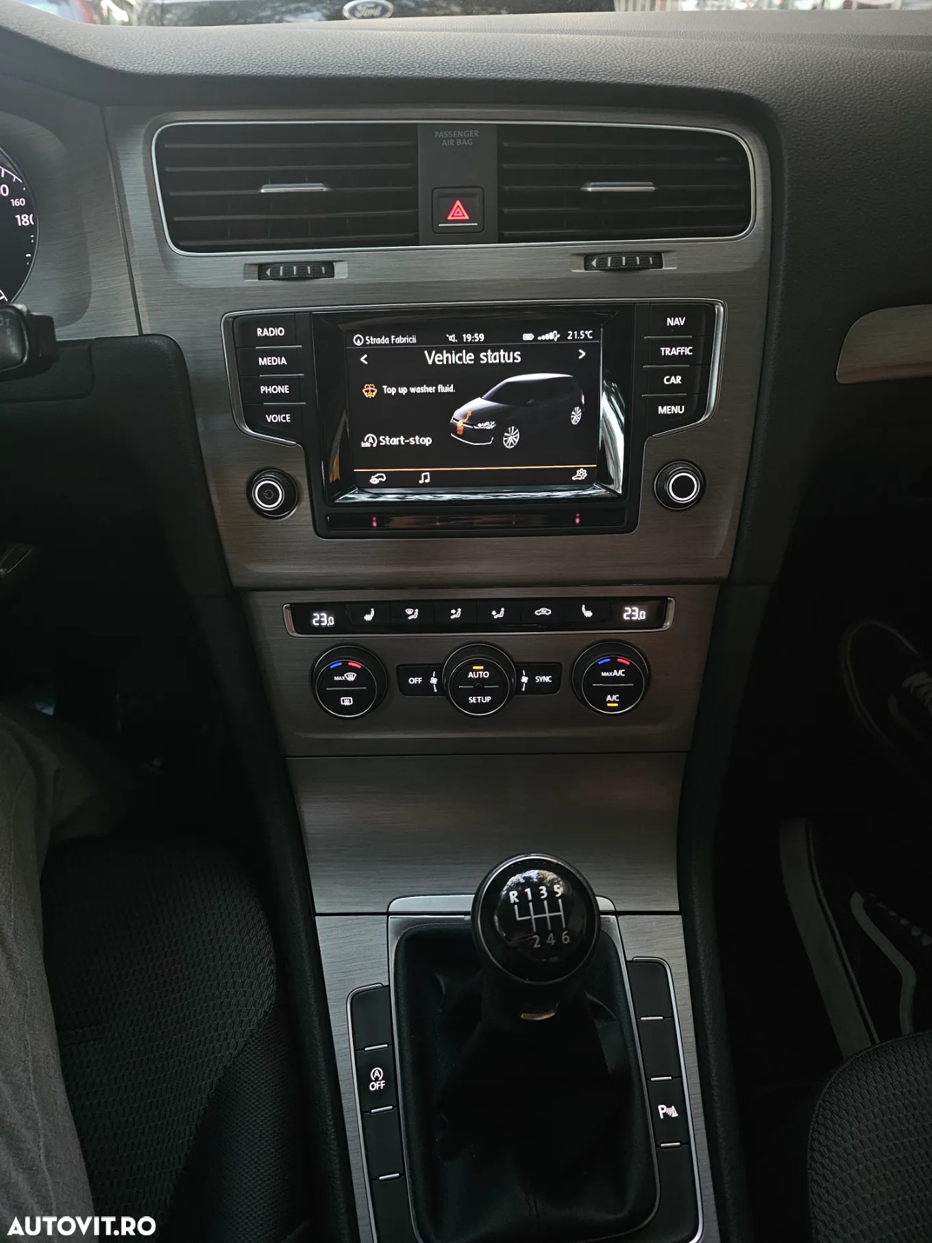 Volkswagen Golf - 9
