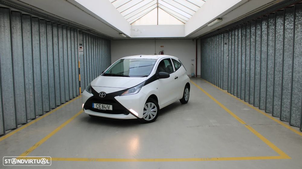 Toyota Aygo x-play - 1