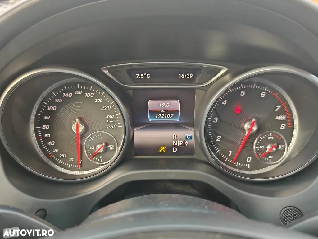 Mercedes-Benz CLA - 33